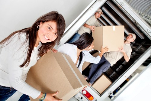 Choosing the right removal truck in Hanwell